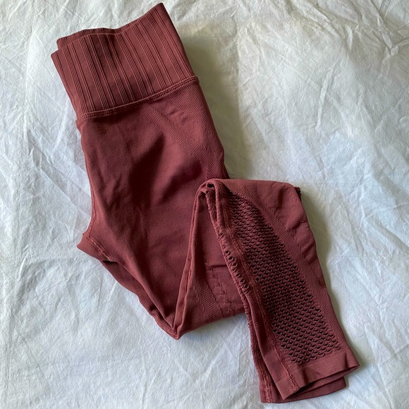 Athleta Pink Trophy Seamless 7/8 Tight - Picture 2 of 10